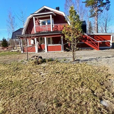Persbacken I Naturnaera Ockelbo Med Fiske O Kungsberget Naer Inpa,,, Exterior photo